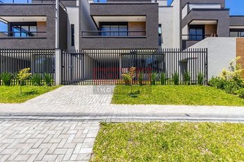 house em Rua Marechal Deodoro da Fonseca, Centro - São José dos Pinhais - PR