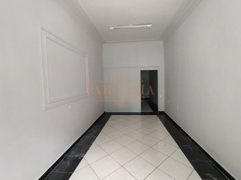 commercial_building em Avenida Arthur Ferreira da Costa, Aviação - Araçatuba - SP