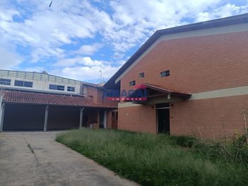 house em Avenida Tereza Anselmo Massari, Parque Brasil - Jacareí - SP