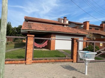 house em Rua Rio Negro, Centro - Xangri-Lá - RS