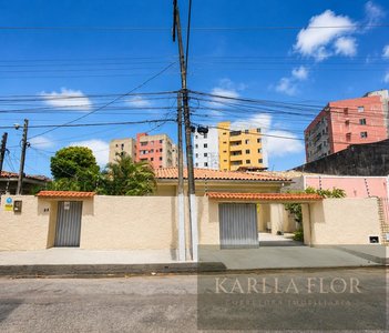 house em Avenida Comendador Gustavo Paiva, Mangabeiras - Maceió - AL