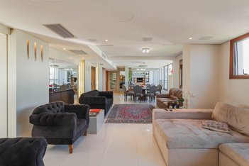 apartment em Rua Primeiro de Janeiro, Três Figueiras - Porto Alegre - RS