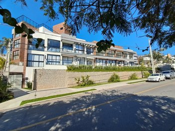 apartment em Estrada Haroldo Soares Glavan, Cacupé - Florianópolis - SC