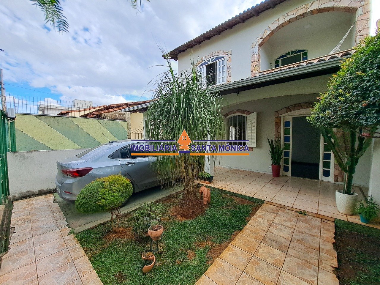 Casa com 8 quartos — Santa Amélia, Belo Horizonte