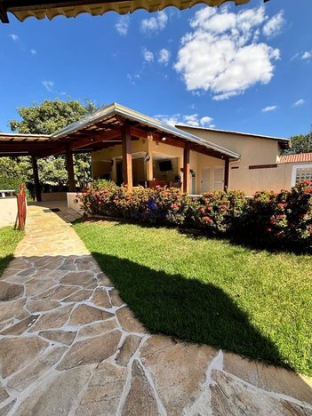 agricultural em Rua Dirceu Mendonça, Setor Central - Hidrolândia - GO