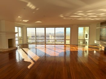 apartment em Avenida Governador Irineu Bornhausen, Agronômica - Florianópolis - SC