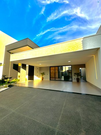 house em Avenida Moinho dos Ventos, Moinho dos Ventos - Goiânia - GO