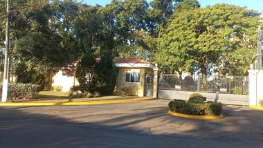 apartment em Avenida Tenente Olympio Guiguer, Vila Guilhermina - Pirassununga - SP