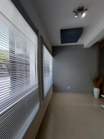 office em Brás de Assis, Vila dos Lavradores - Botucatu - SP