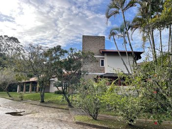 house em Rodovia Doutor Antônio Luiz Moura Gonzaga, Rio Tavares - Florianópolis - SC