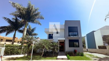 house em Avenida Luiz Boiteux Piazza, Cachoeira do Bom Jesus - Florianópolis - SC