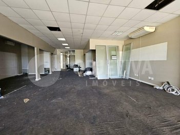 office em Avenida Nicomedes Alves dos Santos, Morada da Colina - Uberlândia - MG