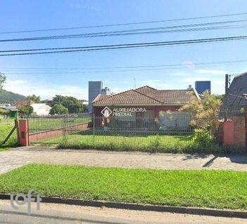 house em do Schneider, Hipica - Porto Alegre - RS