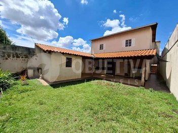 house em Rua das Codornas, Jardim das Palmeiras - Uberlândia - MG