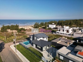 house em Avenida Chile, Capão da Canoa - Capão da Canoa - RS