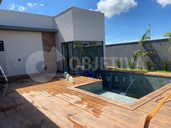 house em Avenida Vereador Carlito Cordeiro, Laranjeiras - Uberlândia - MG