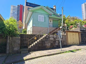 house em Rua Angelo Brustolini, Pio X - Caxias do Sul - RS