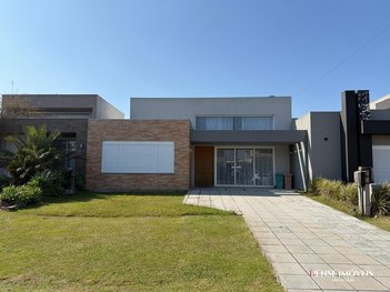 house em Avenida Diamante, Rainha do Mar - Xangri-Lá - RS