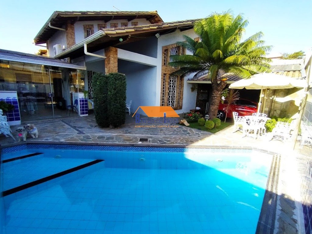Casa com 4 quartos — Alto Caiçaras, Belo Horizonte