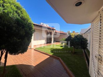 house em Rua Isaac de Oliveira, Santa Mônica - Uberlândia - MG