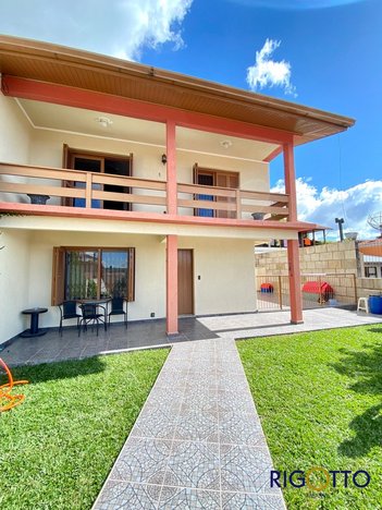 house em Monsenhor Compagnoni, Universitário - Caxias do Sul - RS