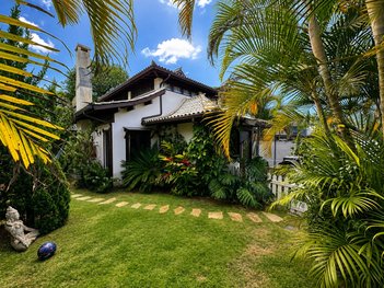 house em Rodovia Doutor Antônio Luiz Moura Gonzaga, Rio Tavares - Florianópolis - SC