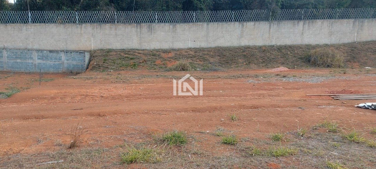 terreno a venda no condominio lago dos passaros