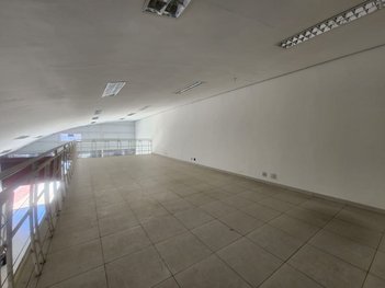 industrial em Avenida Independência, Jardim Independência - Taubaté - SP