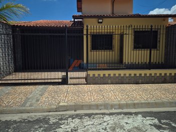 house em Rua Trinta e Quatro, Casa de Pedra - Volta Redonda - RJ