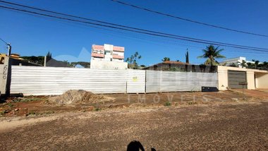 land_lot em Rua das Andorinhas, Cidade Jardim - Uberlândia - MG