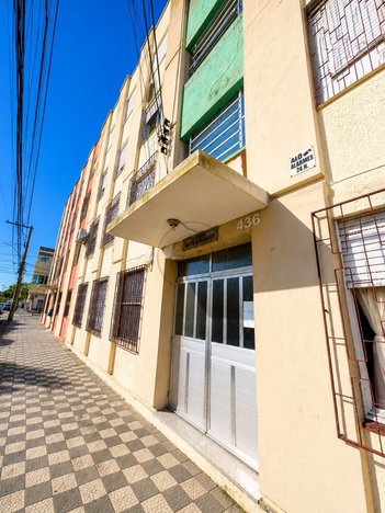 apartment em Rua Doutor Napoleão Laureano, Centro - Rio Grande - RS