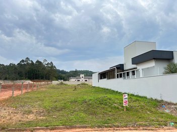 land_lot em Rua Narciso Florindo Olivo, Vila Macarini - Criciúma - SC