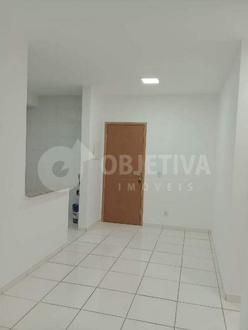 apartment em Avenida Platina, Dona Zulmira - Uberlândia - MG