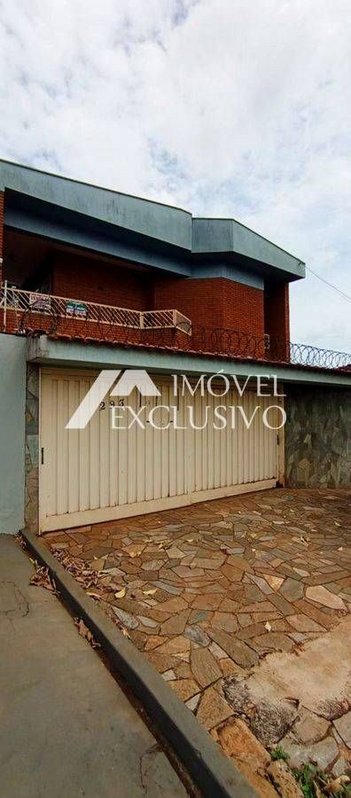 house em Rua Monsenhor João Laureano, Parque dos Bandeirantes - Ribeirão Preto - SP