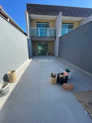 house em Rua Carangola, Parque Xangri-Lá - Contagem - MG