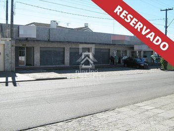 business em Rua Jorge Mansos do Nascimento Teixeira, São Pedro - São José dos Pinhais - PR