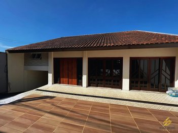 house em Rua Marcília Vaz Carneiro, Pilarzinho - Curitiba - PR