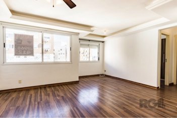 apartment em Avenida Dom Cláudio José Gonçalves Ponce de Leão, Vila Ipiranga - Porto Alegre - RS