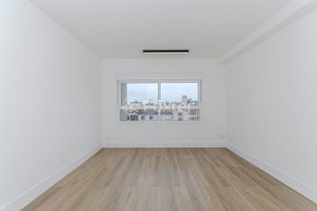 apartment em Avenida João Wallig, Passo da Areia - Porto Alegre - RS