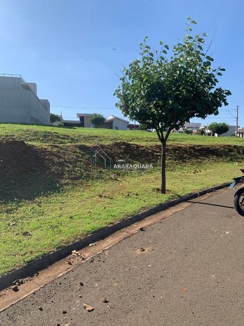 land_lot em Rua Genova, Jardim São Camilo II - Araraquara - SP