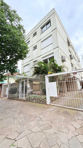 apartment em Rua Ari Marinho, Higienópolis - Porto Alegre - RS