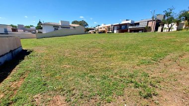 land_lot em Avenida Irineu Bastos, Residencial Lago Sul - Bauru - SP