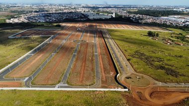 land_lot em Avenida Prefeito José Lozano Araújo, Parque Brasil 500 - Paulínia - SP