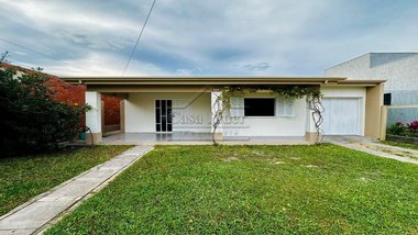 house em Rua Rio Negro, Centro - Xangri-Lá - RS