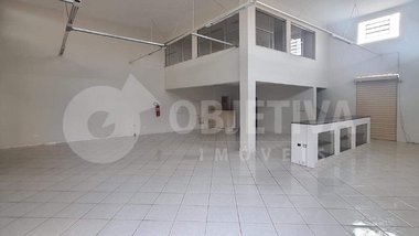 business em Avenida Monsenhor Eduardo, Bom Jesus - Uberlândia - MG