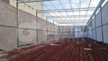 industrial em Rua Tufi Mameri, Presidente Roosevelt - Uberlândia - MG