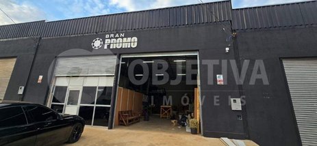 industrial em Rua Professora Maria Célia Cence, Shopping Park - Uberlândia - MG