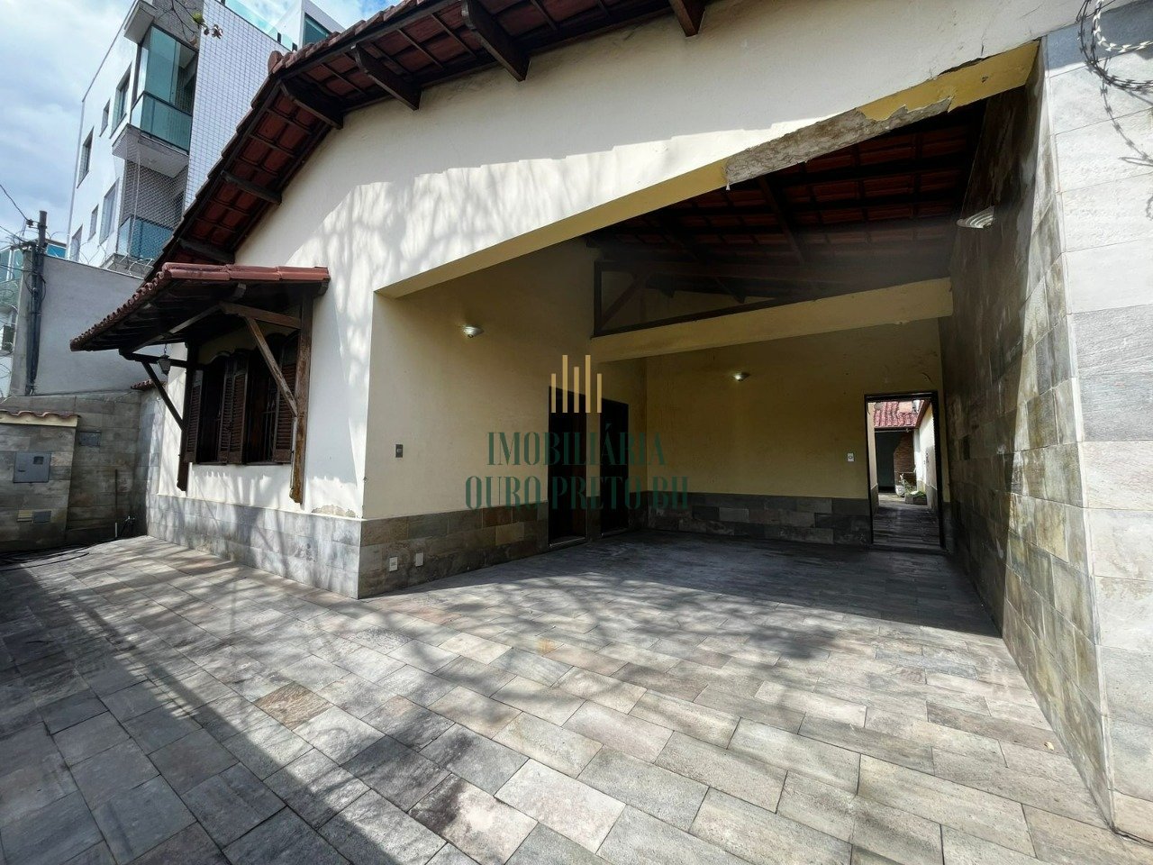Casa com 5 quartos — Santa Branca, Belo Horizonte
