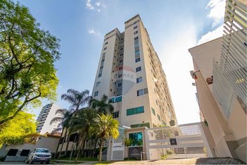 apartment em Rua Guilherme Pugsley, Água Verde - Curitiba - PR