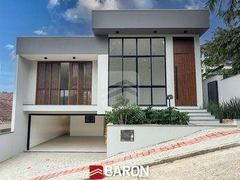 house em Rua Clementina Dellagnolo Sgrott, São Pedro - Brusque - SC
